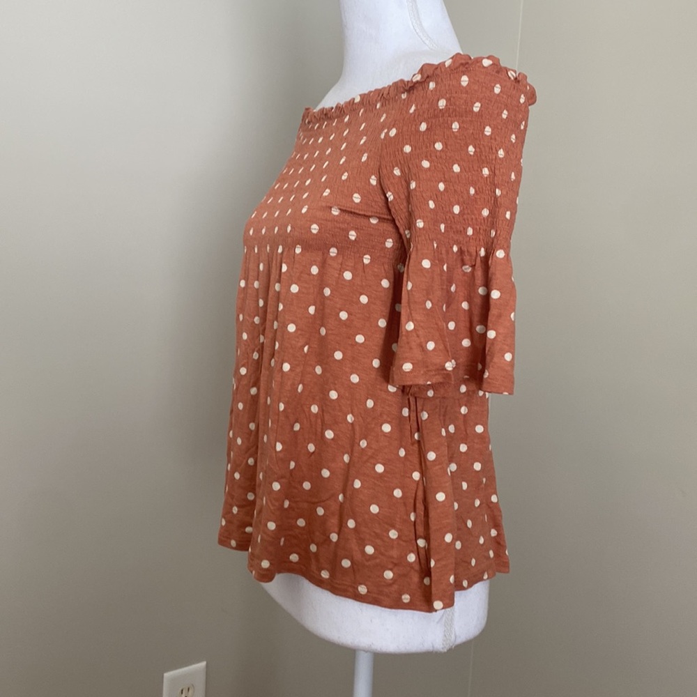 Sienna Brown & White Polka Dots Off the Shoulder Flowy Top with Fitted Bustline - Picture 4 of 8
